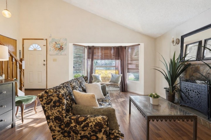 Photo 4 at 875 Porteau Place, Roche Point, North Vancouver