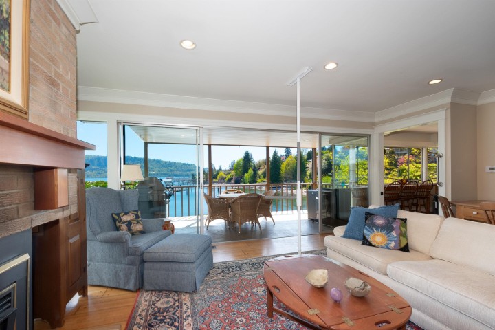 Photo 5 at 4455 Harris Place, Deep Cove, North Vancouver