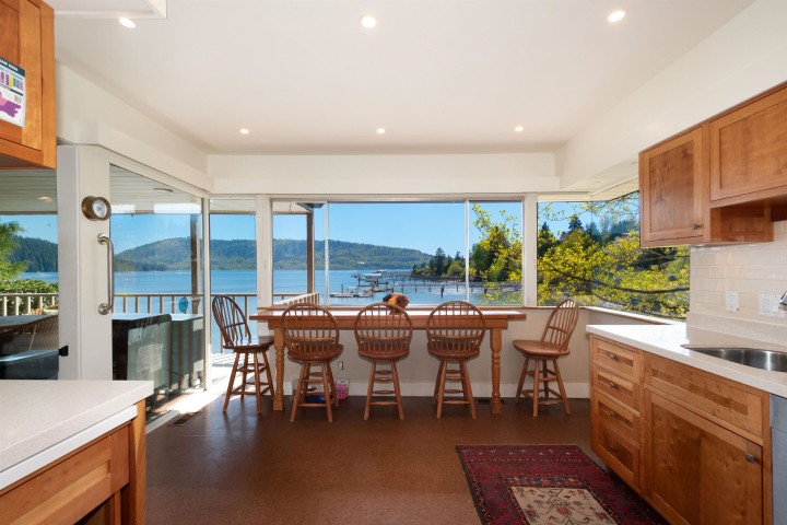 Photo 14 at 4455 Harris Place, Deep Cove, North Vancouver