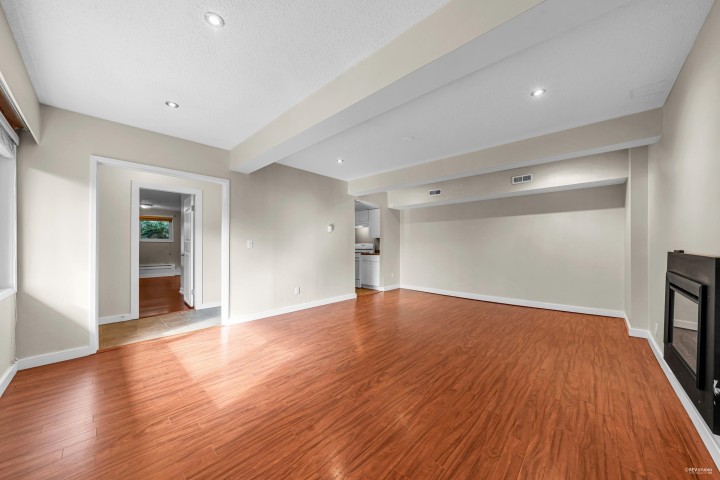 Photo 18 at 84 Laurie Crescent, Glenmore, West Vancouver