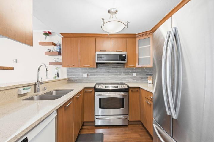 Photo 10 at 3 - 2150 Se Marine Drive, South Marine, Vancouver East