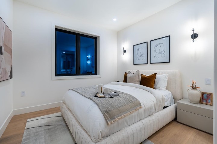 Photo 17 at 2 - 3345 W 13th Avenue, Kitsilano, Vancouver West