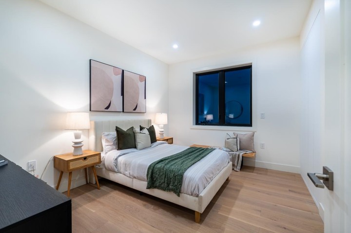 Photo 16 at 2 - 3345 W 13th Avenue, Kitsilano, Vancouver West