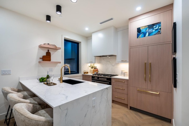 Photo 9 at 2 - 3345 W 13th Avenue, Kitsilano, Vancouver West