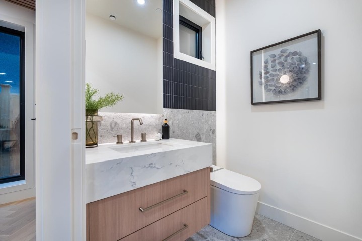 Photo 14 at 2 - 3345 W 13th Avenue, Kitsilano, Vancouver West