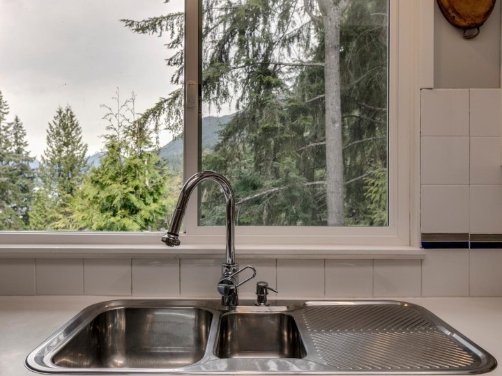 Photo 19 at 110 Oceanview Place, Lions Bay, West Vancouver