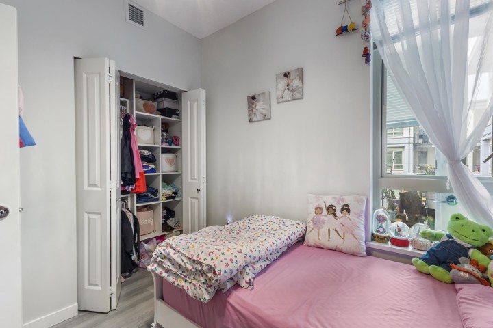 Photo 7 at 418 - 2651 Library Lane, Lynn Valley, North Vancouver