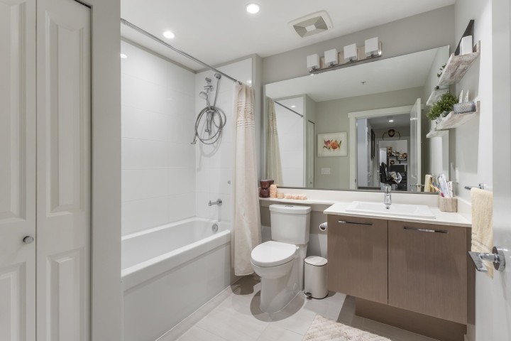 Photo 20 at 418 - 2651 Library Lane, Lynn Valley, North Vancouver