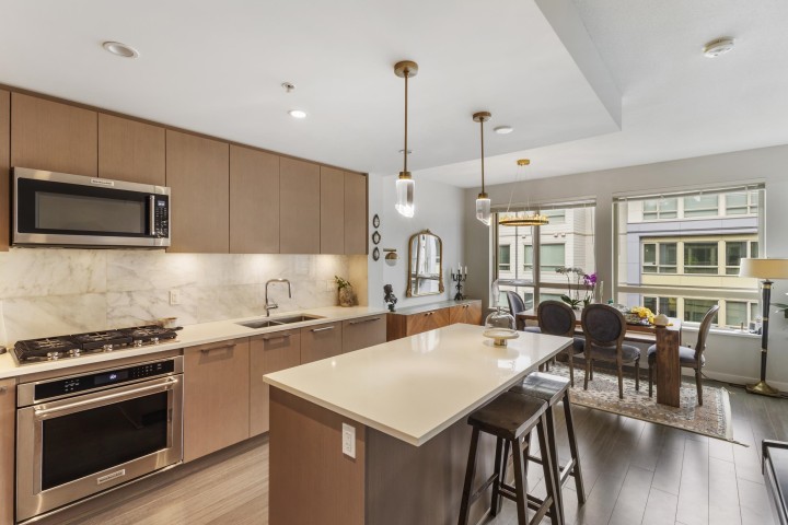 Photo 11 at 418 - 2651 Library Lane, Lynn Valley, North Vancouver