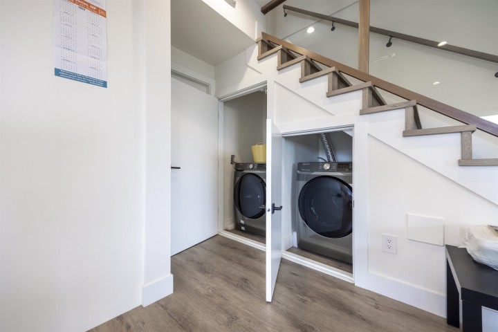 Photo 11 at 4541 Hoy Street, Collingwood VE, Vancouver East