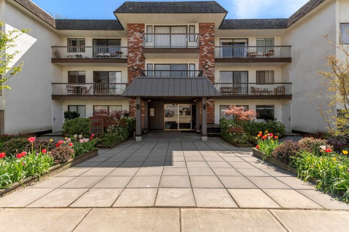 Photo 9 at 103 - 2040 Cornwall Avenue, Kitsilano, Vancouver West