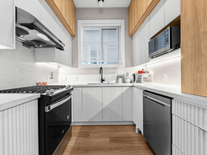 Photo 18 at 105 E 64th Avenue, South Vancouver, Vancouver East