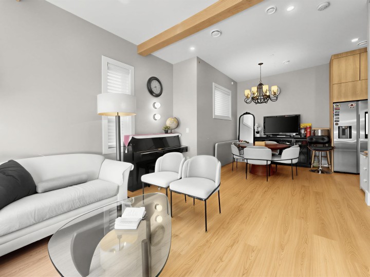 Photo 11 at 105 E 64th Avenue, South Vancouver, Vancouver East