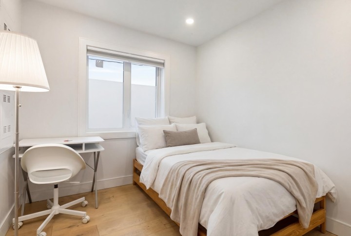 Photo 7 at 2885 E Georgia Street, Renfrew VE, Vancouver East