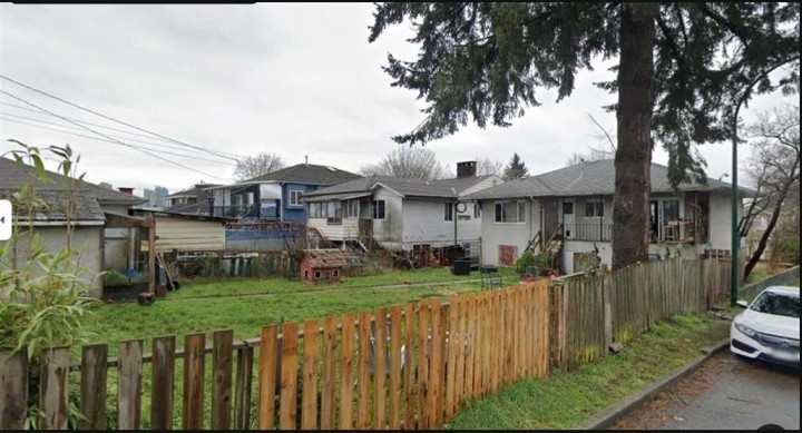 Photo 2 at 3507 Monmouth Avenue, Collingwood VE, Vancouver East