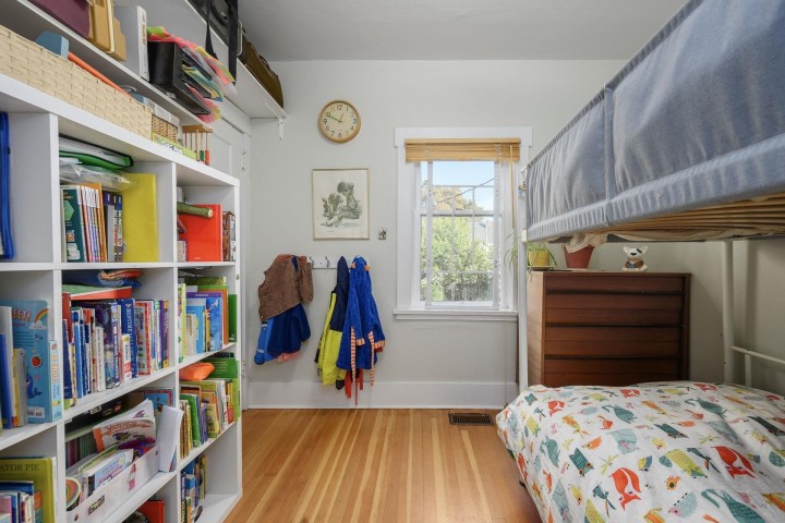 Photo 13 at 2633 Venables Street, Renfrew VE, Vancouver East