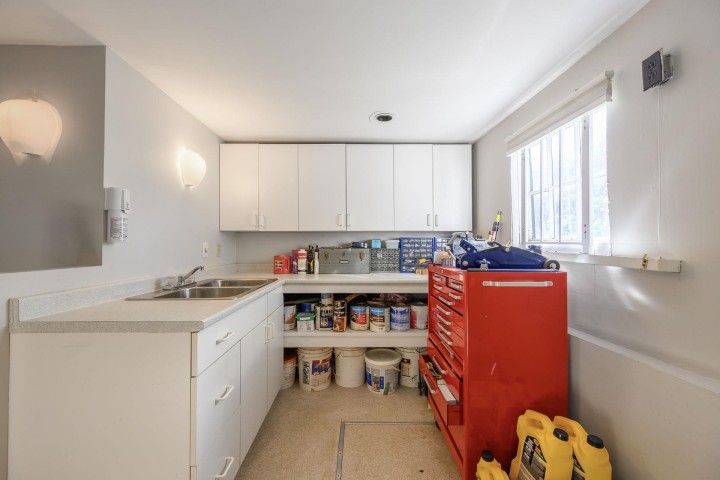 Photo 11 at 2633 Venables Street, Renfrew VE, Vancouver East