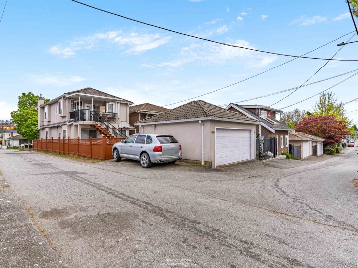 Photo 27 at 5323 Dumfries Street, Knight, Vancouver East