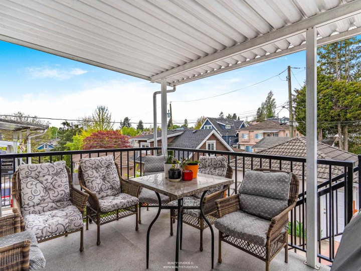 Photo 13 at 5323 Dumfries Street, Knight, Vancouver East
