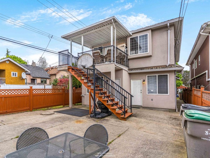 Photo 24 at 5323 Dumfries Street, Knight, Vancouver East
