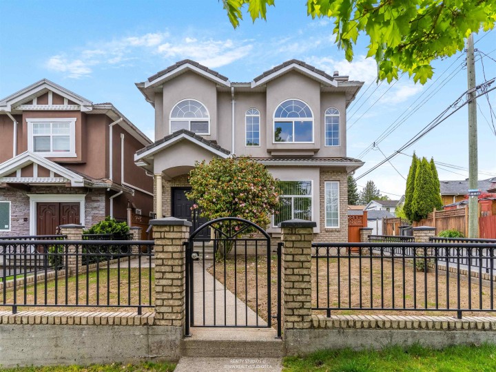 Photo 25 at 5323 Dumfries Street, Knight, Vancouver East