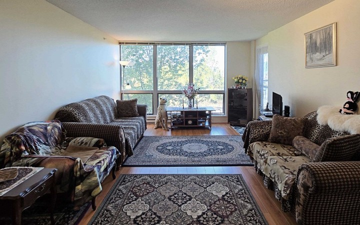 Photo 3 at 810 - 3663 Crowley Drive, Collingwood VE, Vancouver East
