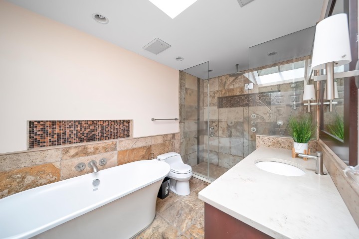 Photo 33 at 435 Inglewood Avenue, Cedardale, West Vancouver
