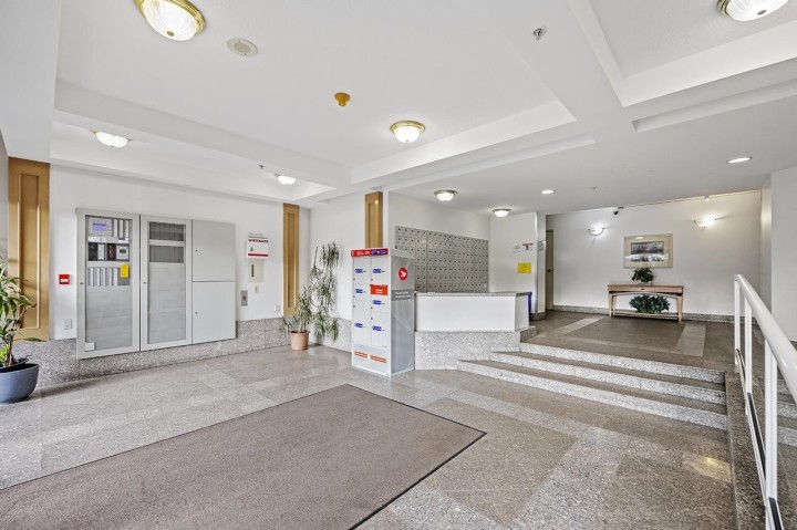 Photo 17 at 910 - 3489 Ascot Place, Collingwood VE, Vancouver East