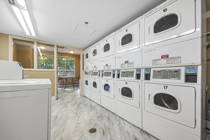Photo 14 at 910 - 3489 Ascot Place, Collingwood VE, Vancouver East