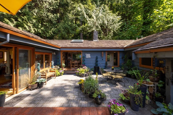 Photo 3 at 315 Bayview Road, Lions Bay, West Vancouver