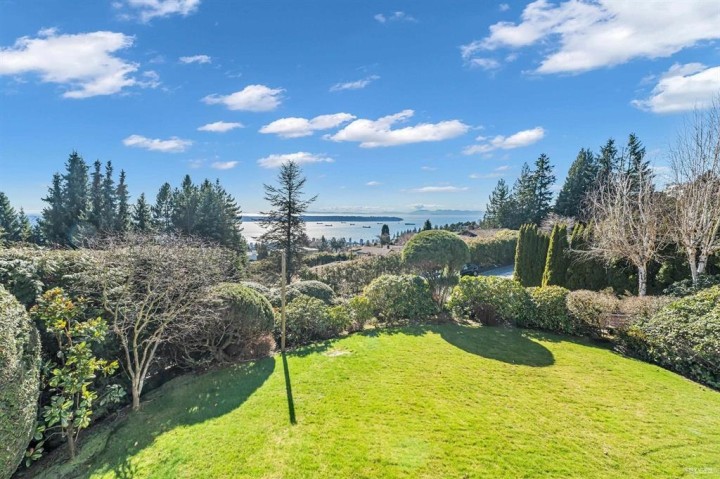 Photo 18 at 1407 Bramwell Road, Chartwell, West Vancouver