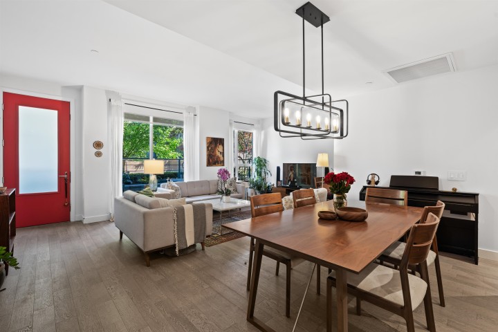 Photo 5 at 103 - 1055 Ridgewood Drive, Edgemont, North Vancouver