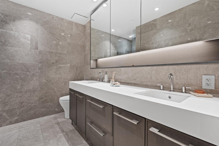 Photo 10 at 103 - 1055 Ridgewood Drive, Edgemont, North Vancouver