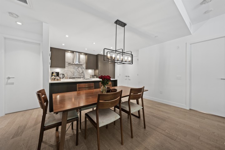 Photo 4 at 103 - 1055 Ridgewood Drive, Edgemont, North Vancouver