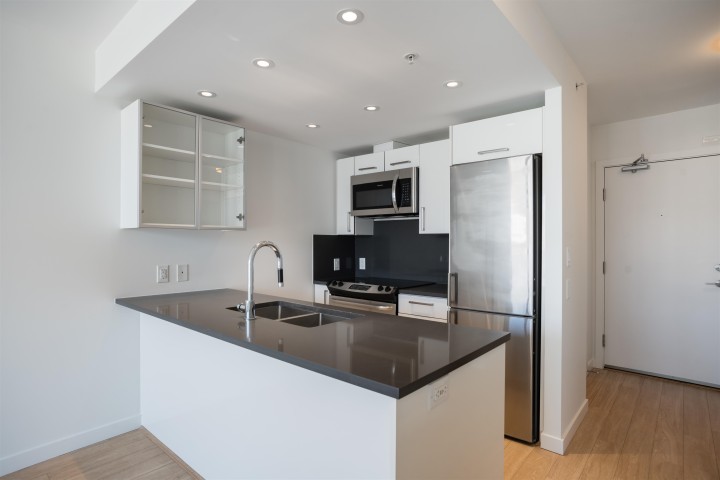 Photo 3 at 559 - 955 E Hastings Street, Vancouver East