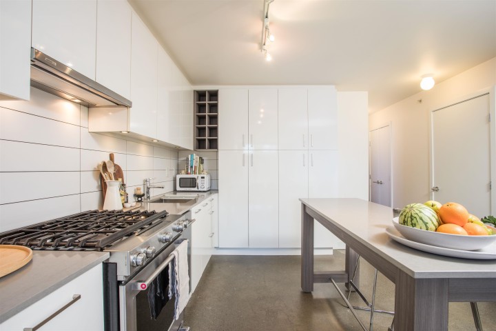 Photo 13 at 307 - 231 E Pender Street, Strathcona, Vancouver East