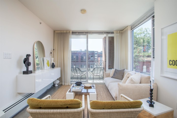 Photo 3 at 307 - 231 E Pender Street, Strathcona, Vancouver East