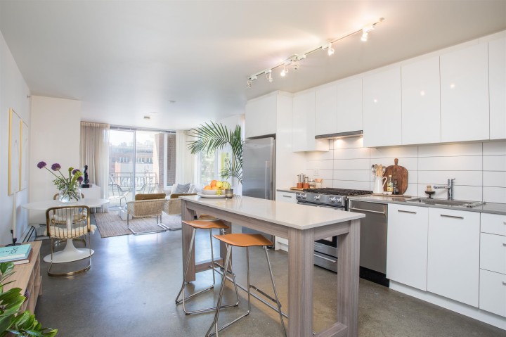 Photo 9 at 307 - 231 E Pender Street, Strathcona, Vancouver East
