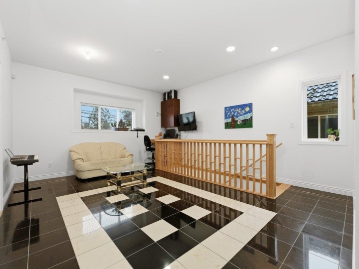 Photo 6 at 1115 Boundary Road, Renfrew VE, Vancouver East