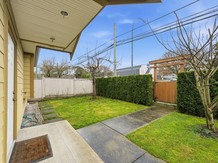 Photo 3 at 1115 Boundary Road, Renfrew VE, Vancouver East