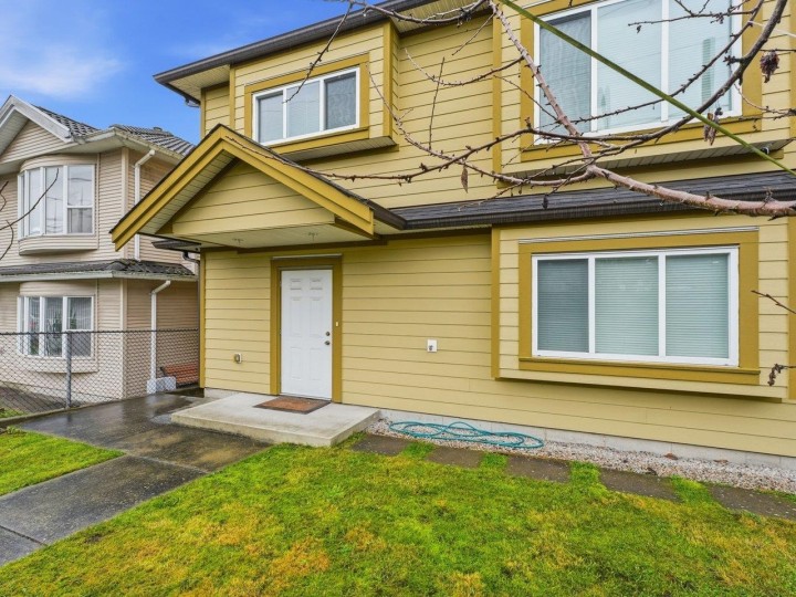 Photo 1 at 1115 Boundary Road, Renfrew VE, Vancouver East