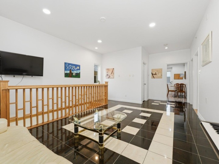 Photo 5 at 1115 Boundary Road, Renfrew VE, Vancouver East