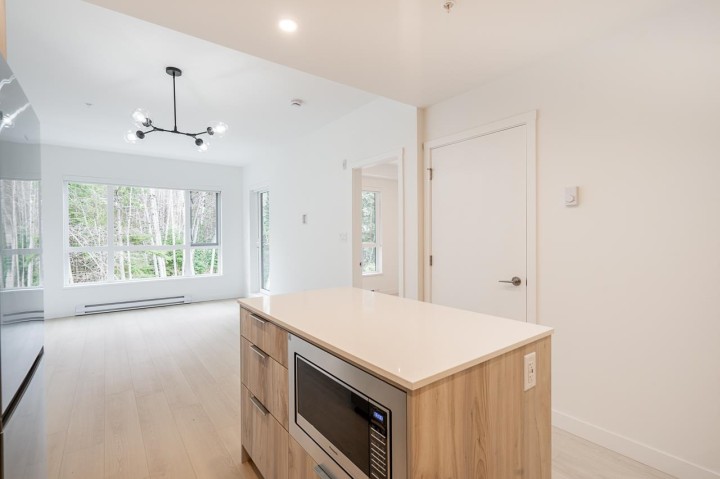 Photo 9 at 412 - 3596 Malsum Drive, Roche Point, North Vancouver