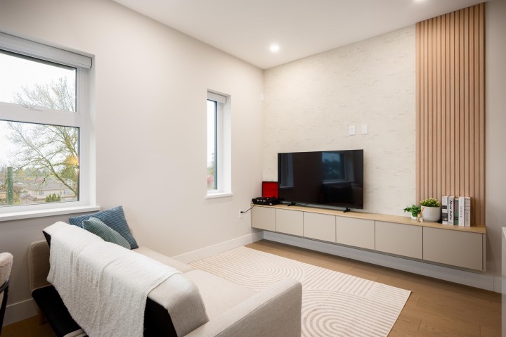 Photo 8 at 2 - 128 W Woodstock Avenue, Cambie, Vancouver West
