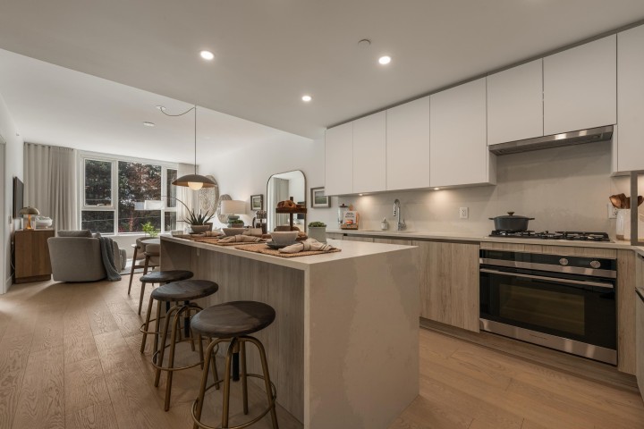 Photo 21 at 307 - 423 6th Street, Park Royal, West Vancouver