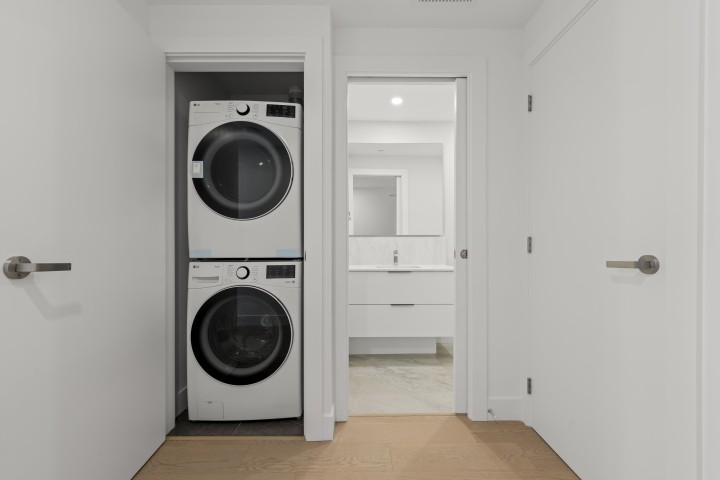 Photo 36 at 305 - 423 6th Street, Park Royal, West Vancouver