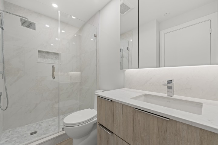 Photo 29 at 305 - 423 6th Street, Park Royal, West Vancouver