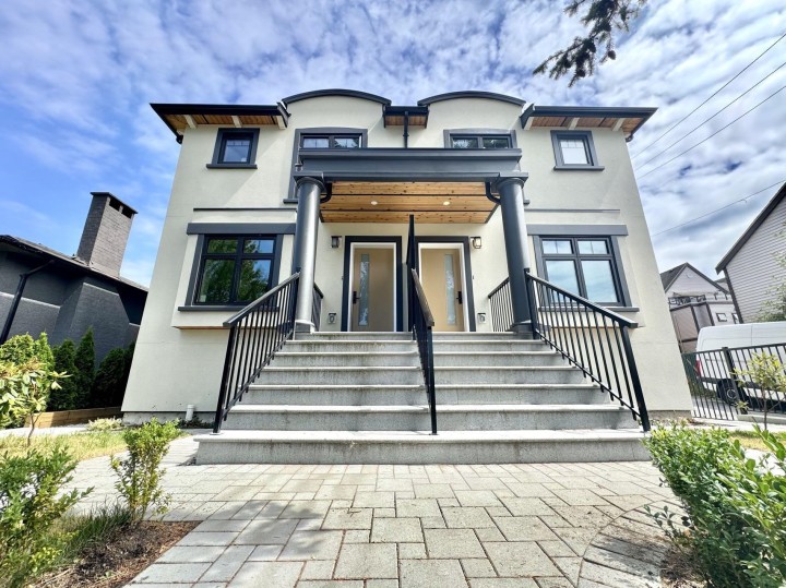 Photo 1 at 5216 Rupert Street, Collingwood VE, Vancouver East