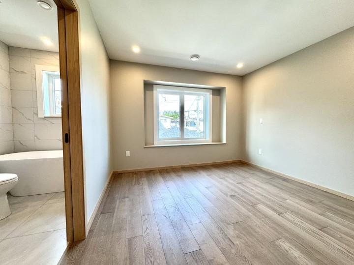 Photo 9 at 5216 Rupert Street, Collingwood VE, Vancouver East