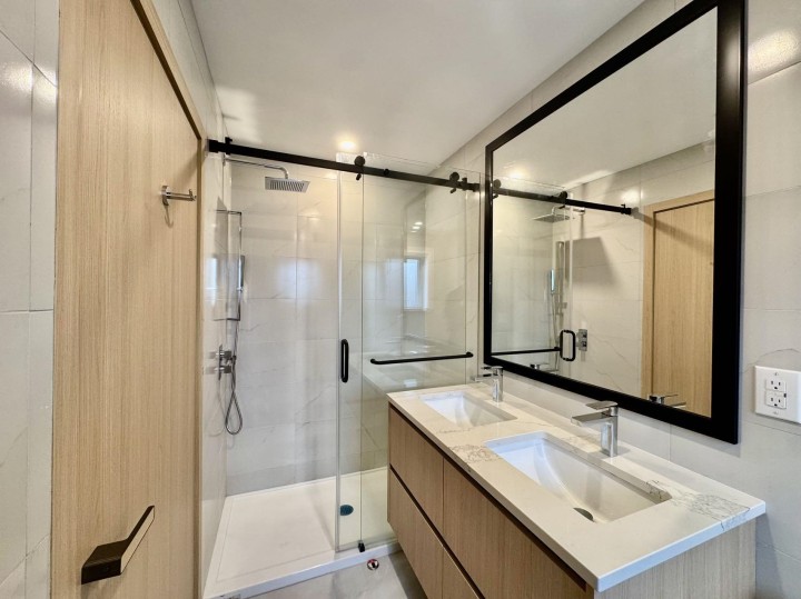 Photo 11 at 5216 Rupert Street, Collingwood VE, Vancouver East